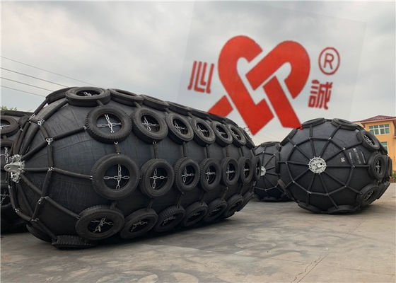 50-typowe pneumatyczne gumowe błotniki dokujące z oponami i łańcuchem
