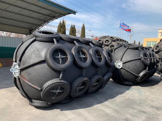 Yokohama Cylindrical Pneumatic Fenders - Dostosowywalne Do 4,5 m