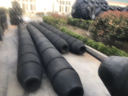Zgodne z wymogami wydajności 70-85A Fender łodzi ciągnącej na brzegu