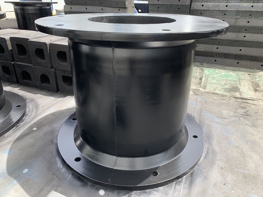 Standardowe ISO Bolted Black Floating Cell Fenders do ochrony przed uderzeniem statków