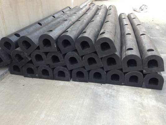 Solid Black D-shaped Rubber Fenders Doskonała odporność na warunki pogodowe Standardowy pakiet przez Rubber Fender