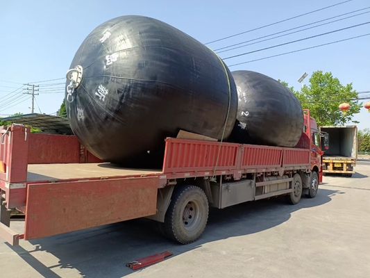 00,5-4,5m średnicy Yokohama Marine Fender z niską siłą reakcji i 2 letnią gwarancją