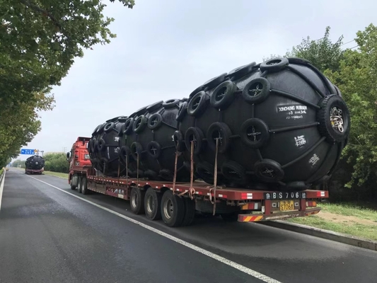 Czarny gumy trwałe Yokohama Marine Fender do ochrony statków wodnych