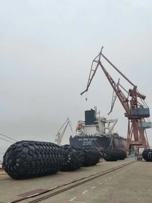 00,5-4,5m średnica Yokohama Marine Fender w kolorze czarnym dla dostosowanych wymagań marynarki