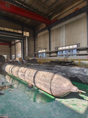 Poduszki powietrzne do uruchamiania statków 1,0 m-35 m Długość pojedynczy/podwójny ramię 10-1000 ton Pojemność ciężkości dla przemysłu stoczniowego