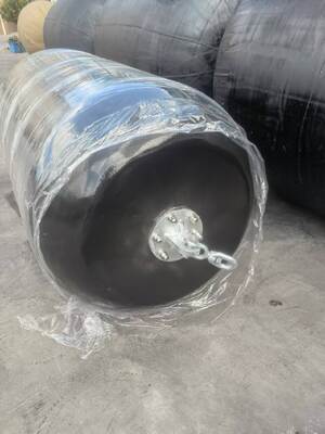 24 miesiące Okres Pianka wypełnione Fenders D3.0m X L5.0m Deflection 60 procent Trwałe Marine Dock Ochrona Rozwiązanie