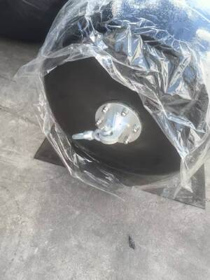 24 miesiące Okres Pianka wypełnione Fenders D3.0m X L5.0m Deflection 60 procent Trwałe Marine Dock Ochrona Rozwiązanie