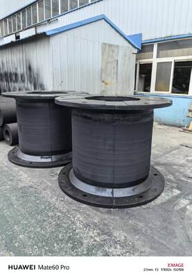 25°C do 80°C Fender Gumowy Fender Morski Fender Zaprojektowany do dokowania statków i ochrony portu z doskonałą trwałością